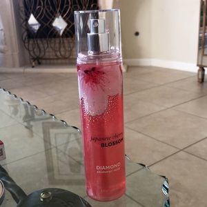 Bath and Body Works Japanese Cherry Blossom mist